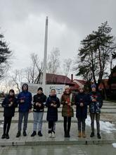 Возложение цветов учащимися ЦДЮТ